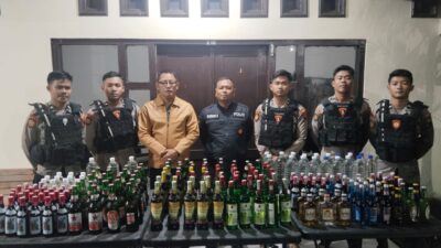 Polres Demak Amankan 197 Botol Miras dalam Razia Ramadhan