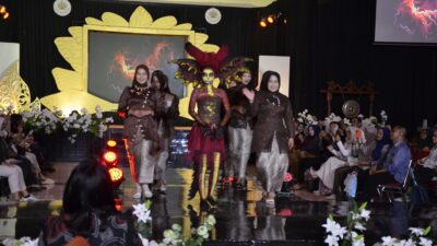 Mahasiswa Tata Rias UNY Pukau Penonton Lewat Pergelaran Rias Fantasi “Astaversa”