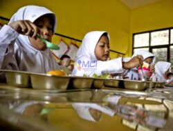 Bukan Sekadar Bagi-Bagi Makanan, Inilah Makna Strategis Program MBG