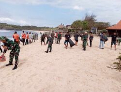 Sambut HUT TNI Ke-80, Kodim Gunungkidul Gelar Karya Bakti Bersih-Bersih Pantai Slili