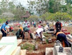 TNI dan Warga Gelar Jumat Bersih, Wujudkan Gunungkidul Bebas Sampah di Hari Jadi ke-195