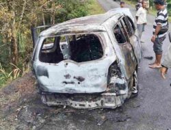 Grand Livina Terbakar di Tanjakan Girimulyo, Enam Penumpang Selamat dari Kobaran Api