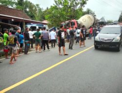 Berangkat Mengais Rezeki, Pulang Tinggal Nama — Tiga Nyawa Melayang di Tikungan Maut Kerdonmiri