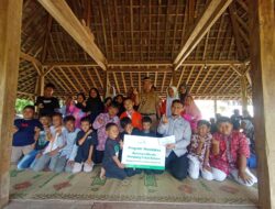 Rumah Yatim Gelar Penyaluran Perdana Beasiswa Dhuafa di Wunung