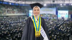 Aktif Organisasi hingga Kampus Mengajar, Desi Safitri Raih Lulusan Terbaik UNY