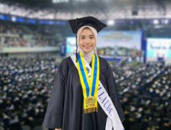 Aktif Organisasi hingga Kampus Mengajar, Desi Safitri Raih Lulusan Terbaik UNY