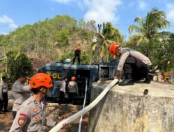 Kemarau Panjang Ancam Gunungkidul, Polres Kerahkan Water Canon Salurkan 5.000 Liter Air Bersih ke Warga Rongkop