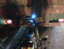 Astrea Grand Tabrak Truk Parkir di Jalan Lingkar Selatan Wonosari, Pemotor Patah Kedua Kaki