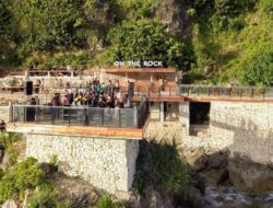 On The Rock Gunungkidul, Sensasi Menikmati Keindahan Laut Selatan dari Atas Tebing Karang