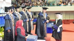UNY Wisuda 5.280 Lulusan, Teguhkan Pendidikan Berbasis Khas Kejogjaan