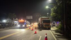 Tabrakan Maut Sigra Vs Truk Tronton di Kulonprogo, Dua Orang Dilarikan ke RSUD Wates