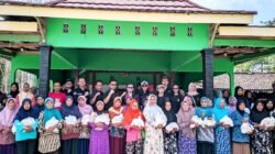 Sentuh Warga yang Membutuhkan, HUT ke-75 Humas Polri di Gunungkidul Diwarnai Aksi Berbagi 100 Paket Sembako